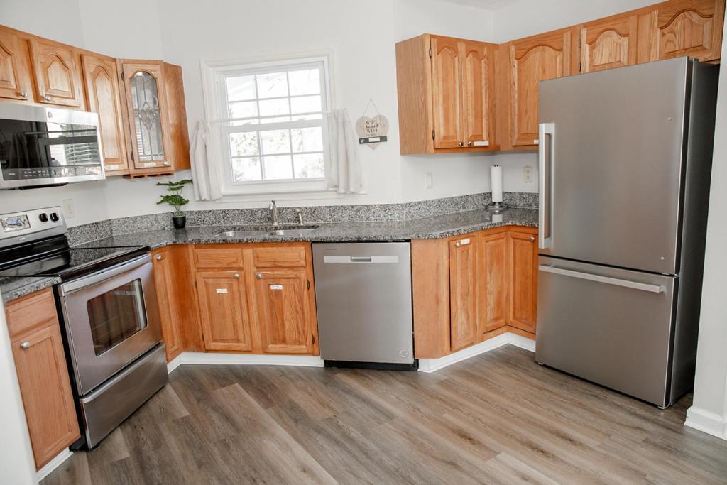 Kids Friendly Ranch,Jaccuzzi Tub,Walk To Food Lion,Keurig Machine,Crib,5G Internet Villa Cary Exterior photo