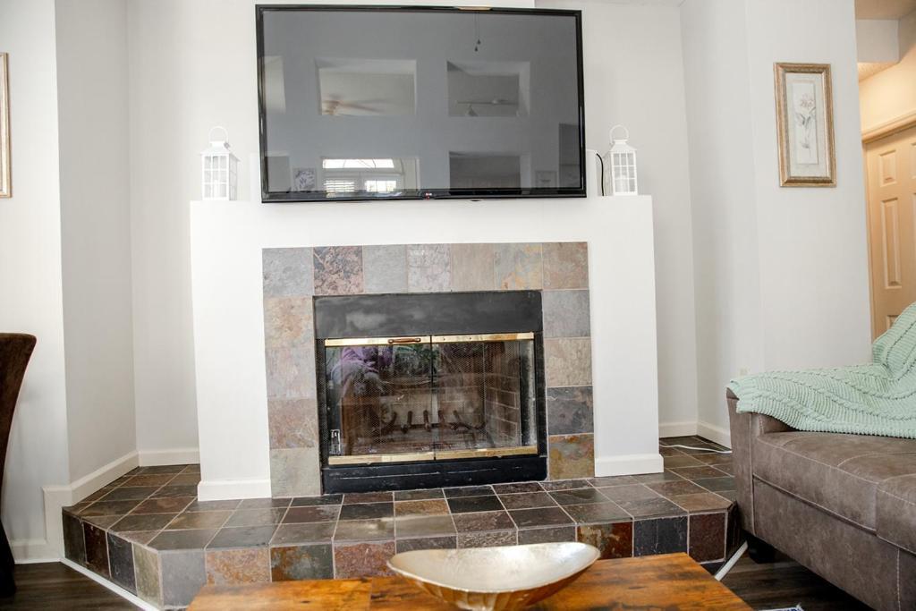 Kids Friendly Ranch,Jaccuzzi Tub,Walk To Food Lion,Keurig Machine,Crib,5G Internet Villa Cary Exterior photo