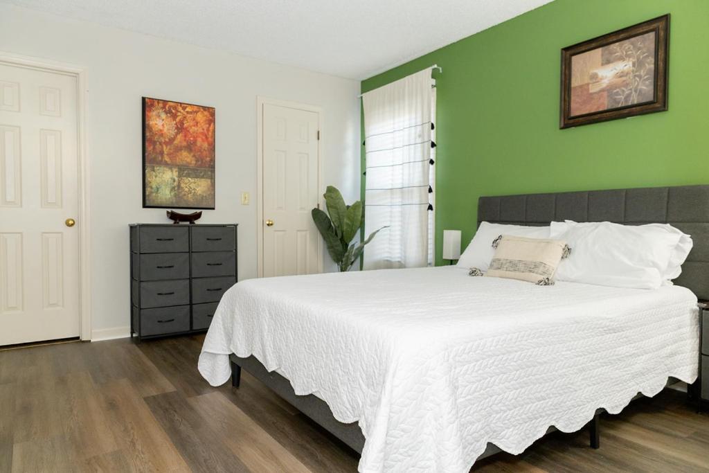 Kids Friendly Ranch,Jaccuzzi Tub,Walk To Food Lion,Keurig Machine,Crib,5G Internet Villa Cary Exterior photo